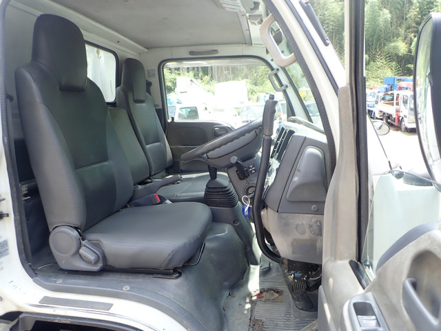 Isuzu Elf 11