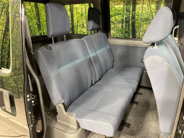 Daihatsu Hijet Cargo 9