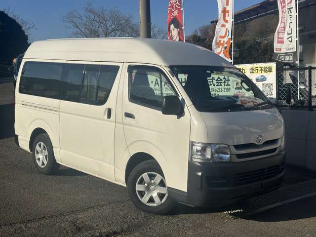 Toyota Hiace Van 2