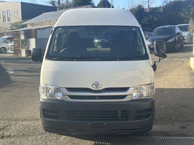 Toyota Hiace Van 3