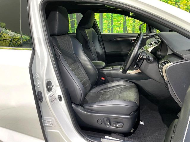 Lexus NX 8
