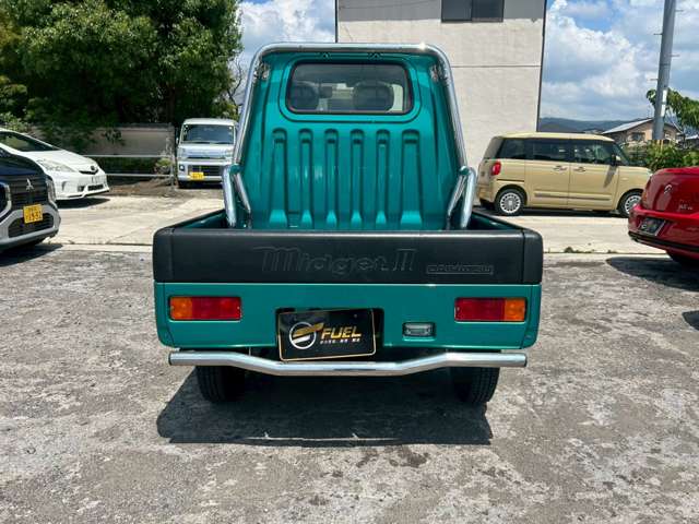 Daihatsu Midget II 8