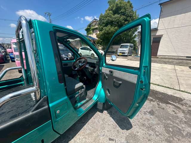 Daihatsu Midget II 10