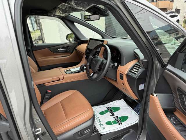 Toyota Vellfire 12