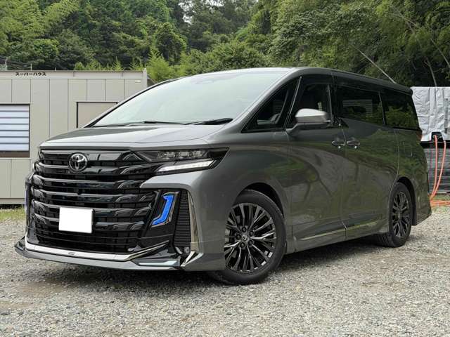 Toyota Vellfire 5
