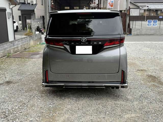 Toyota Vellfire 8