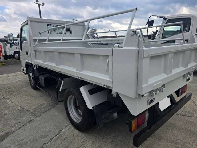 Isuzu Elf 11