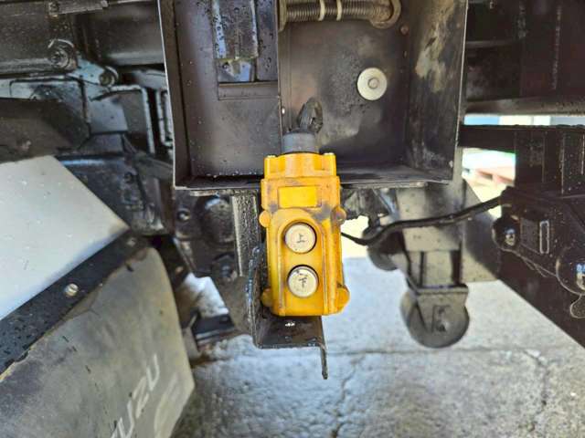 Isuzu Elf 10