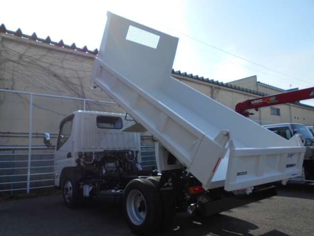 Mitsubishi Fuso Canter 11