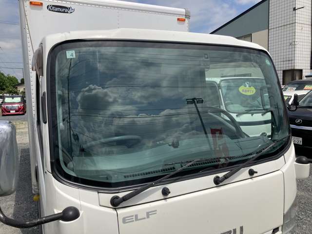 Isuzu Elf 11