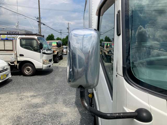 Isuzu Elf 9