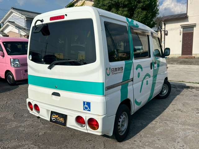 Mitsubishi Minicab Van 4