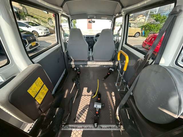Mitsubishi Minicab Van 10