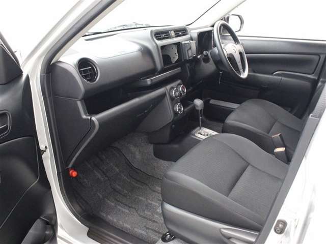 Toyota Probox Van 11