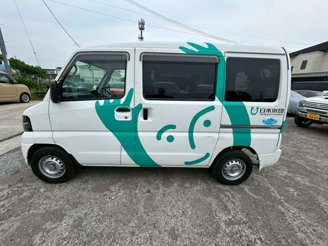 Mitsubishi Minicab Van 6