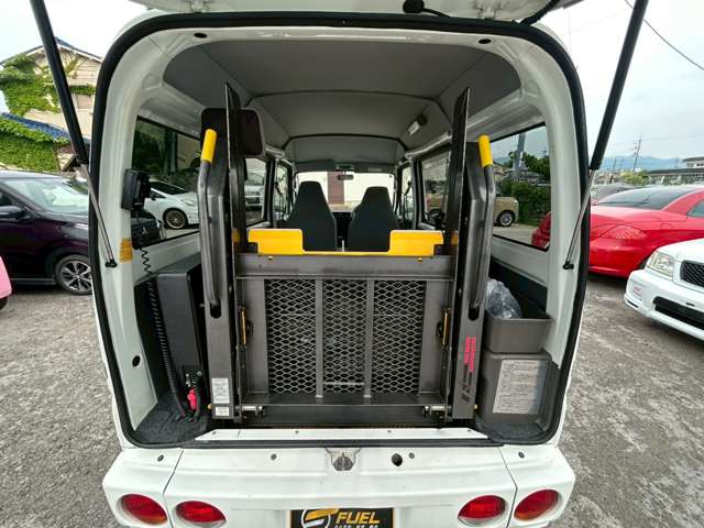 Mitsubishi Minicab Van 10