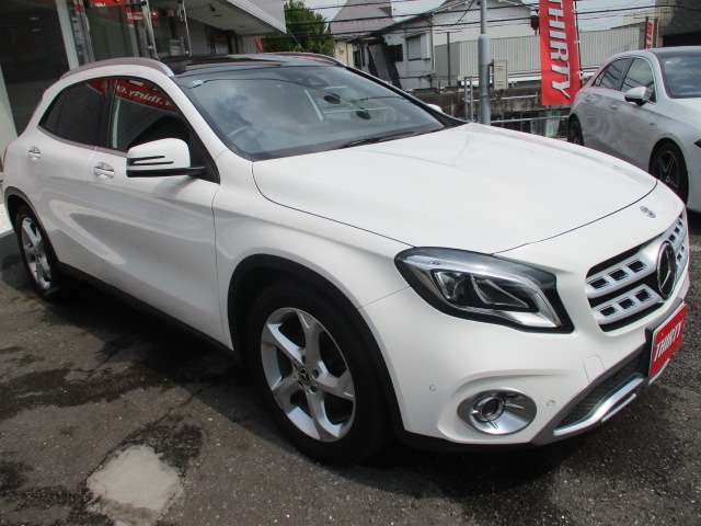Mercedes-Benz GLA-Class 4
