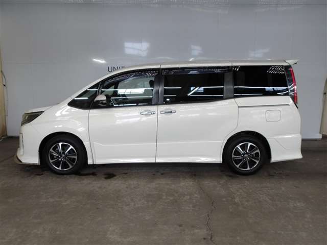 Toyota Noah 2