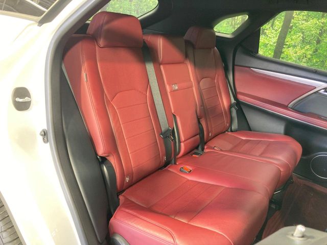 Lexus RX 9