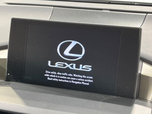 Lexus NX 4