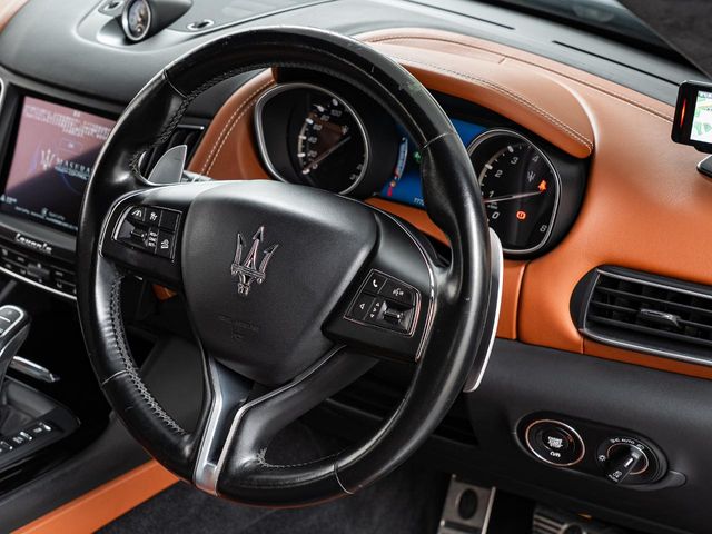Maserati Levante 12