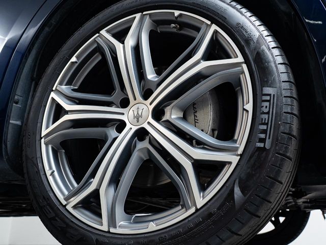 Maserati Levante 6
