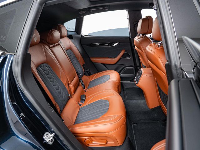 Maserati Levante 10