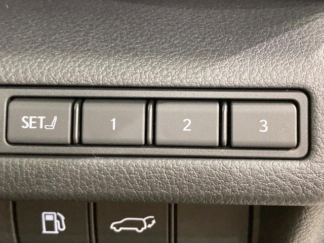 Lexus LBX 6