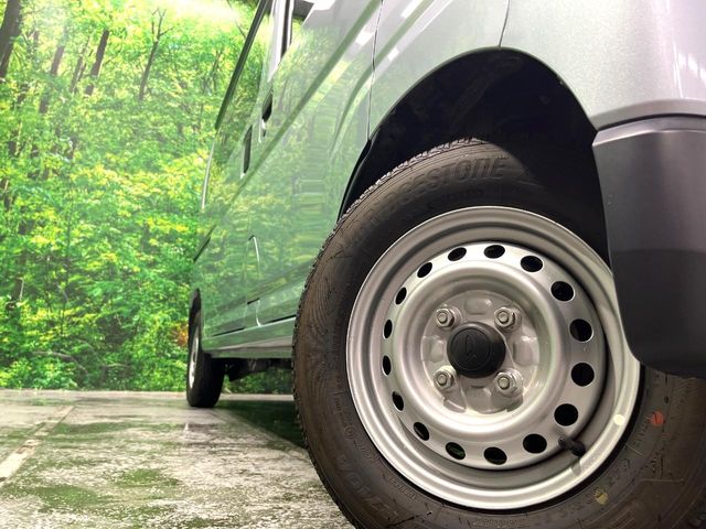 Daihatsu Hijet Cargo 11