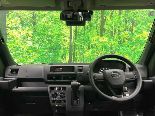 Daihatsu Hijet Cargo 2