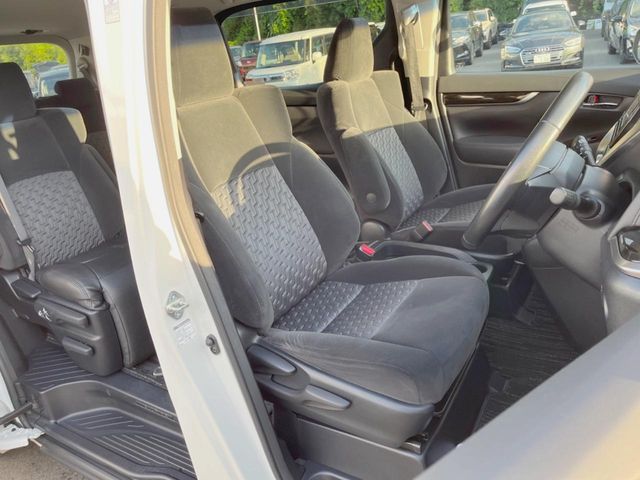 Toyota Vellfire 8