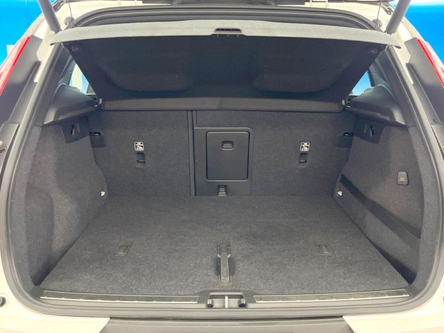 Volvo XC40 11