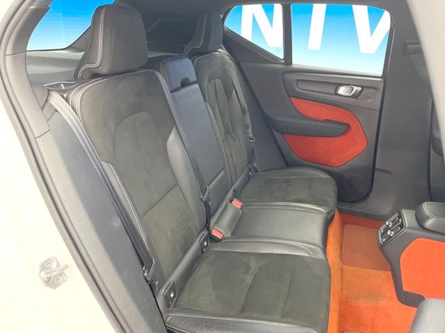 Volvo XC40 10