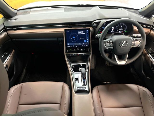 Lexus LBX 2
