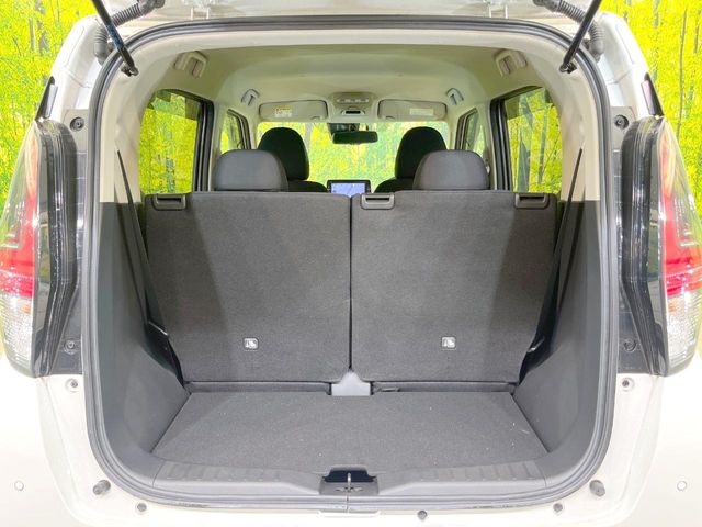 Mitsubishi eK X 10