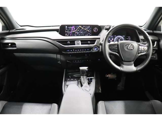 Lexus UX 9