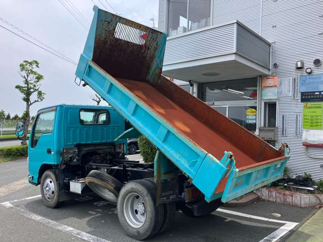 Isuzu Elf 3