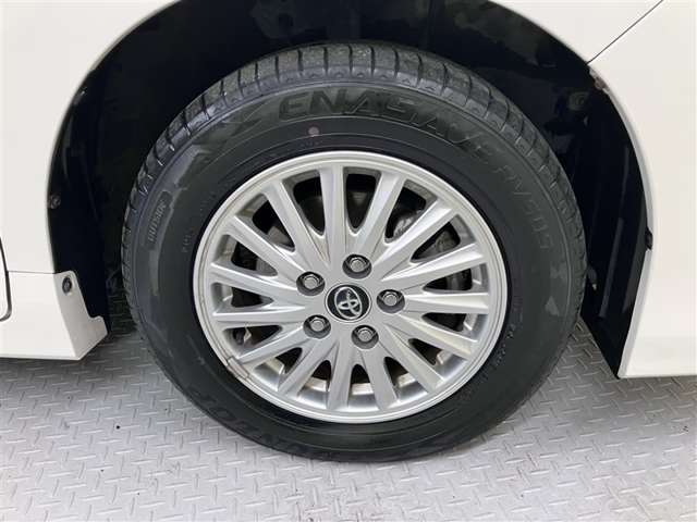 Toyota Noah 7