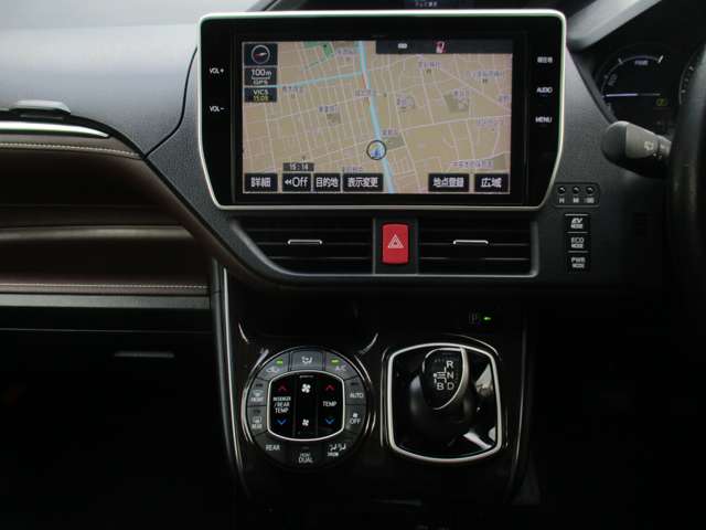 Toyota Esquire 3