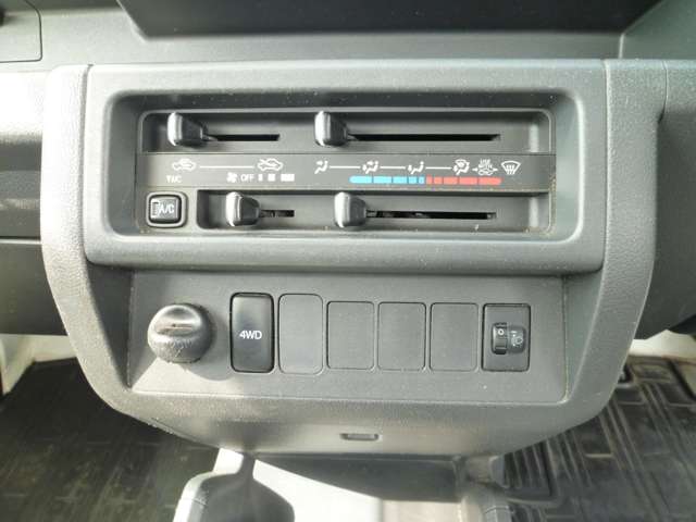 Toyota Pixis Truck 12