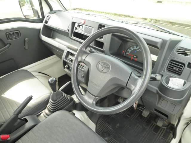 Toyota Pixis Truck 7