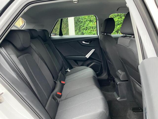 Audi Q2 8