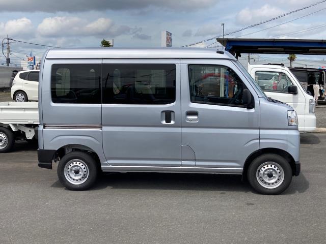 Daihatsu Hijet Cargo 2