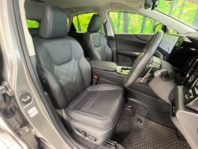 Lexus NX 8