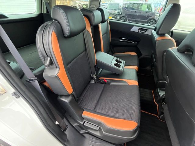 Subaru Exiga Crossover7 10
