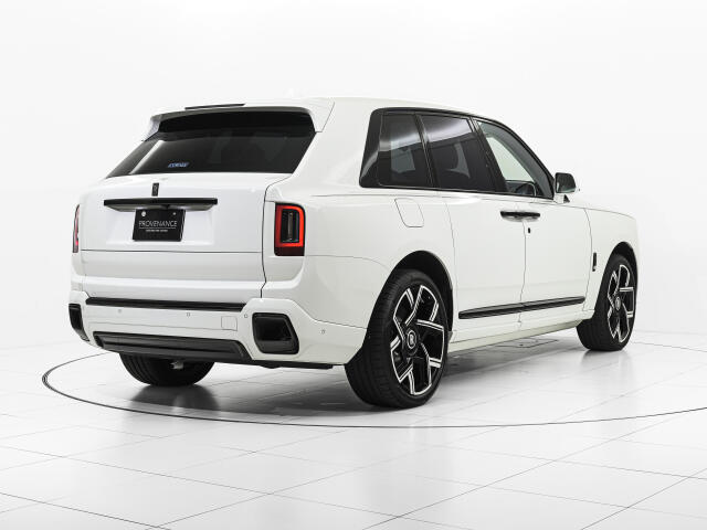 Rolls-Royce ブラックバッジカリナン 5
