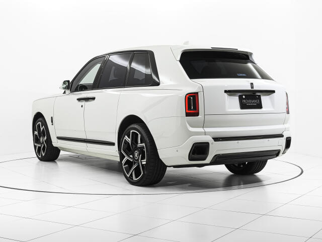 Rolls-Royce ブラックバッジカリナン 6