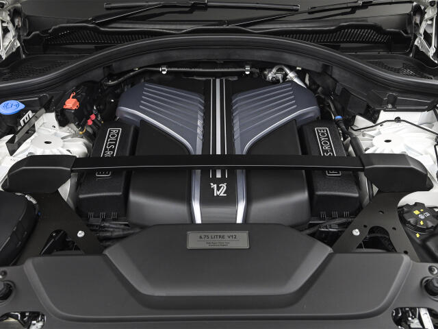 Rolls-Royce ブラックバッジカリナン 9