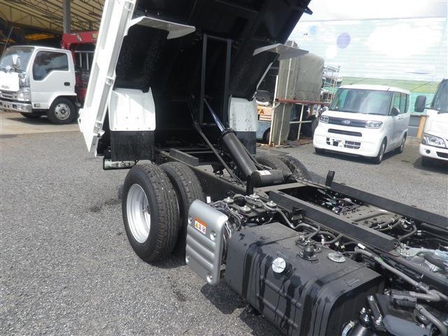 Hino Dutro 11