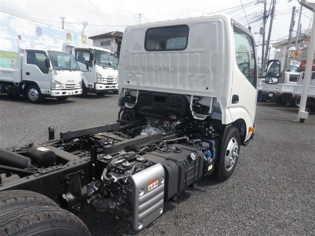 Hino Dutro 12